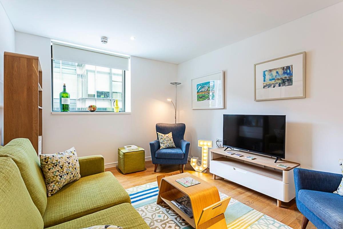 Perfect Paddington Pad Apartment London