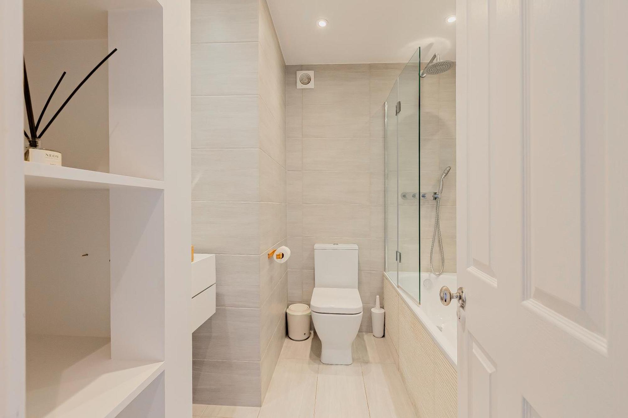 New Listing! Bright 1br, Heart Of Notting Hill Apartment *