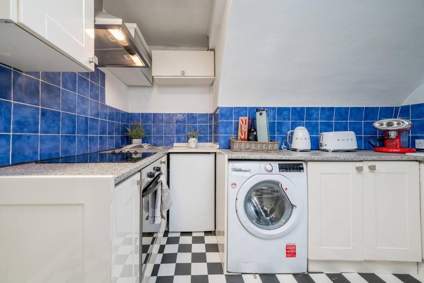 Niru Experience Chelsea Oasis With Courtyard Appartement Londen