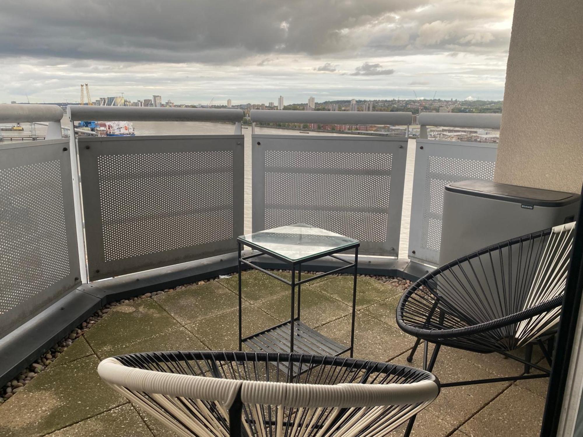 2 Bed Parking Balcony River View