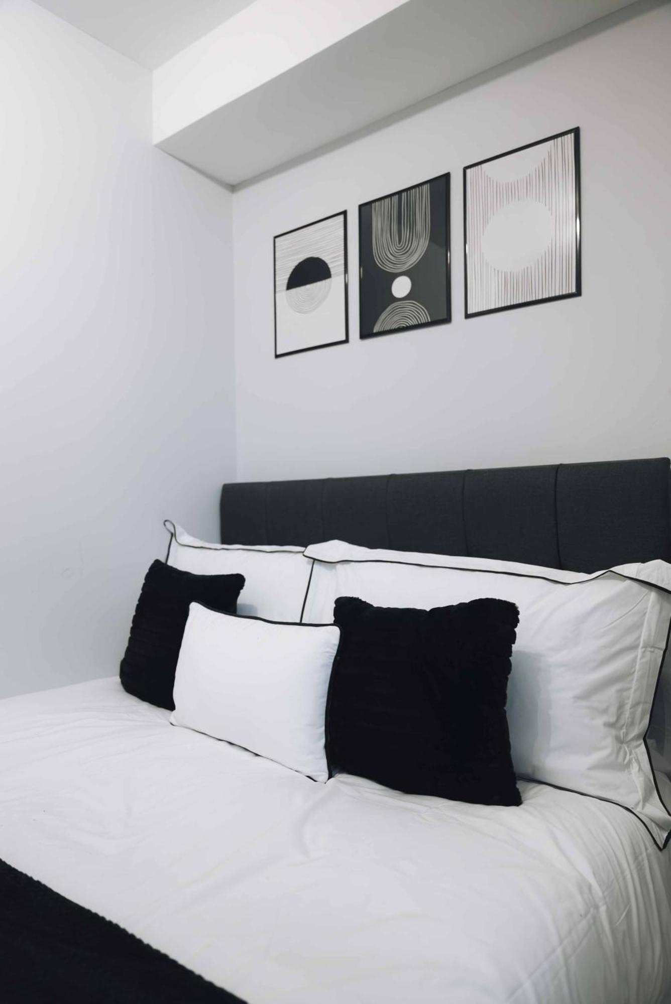 Executive 2 Bed Flat Near Stratford Station - Ideal For Corporate Stays * London