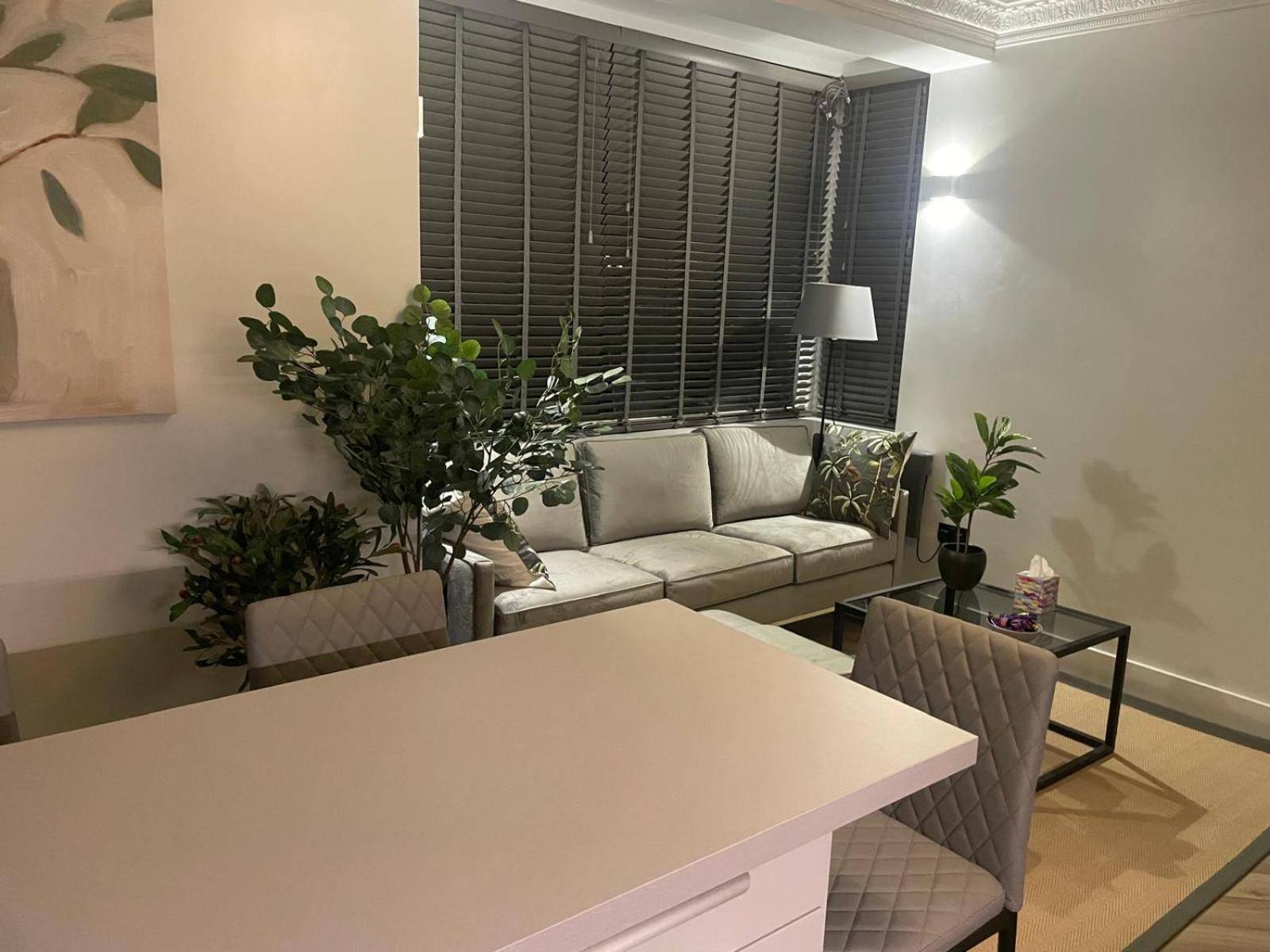 Nw119sg-modernapt-2guests-2br-1minhighstreet * Londres