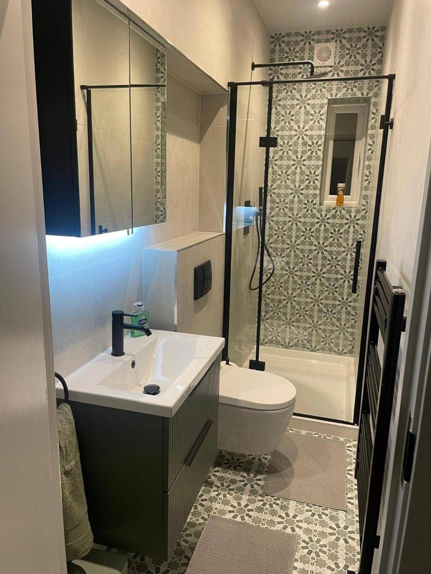 Nw119sg-modernapt-2guests-2br-1minhighstreet Apartamento Londres
