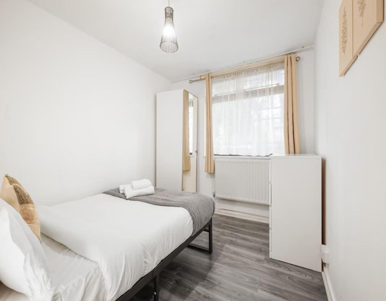 Apartment Stylish Two Bedroom London, West Kensington *