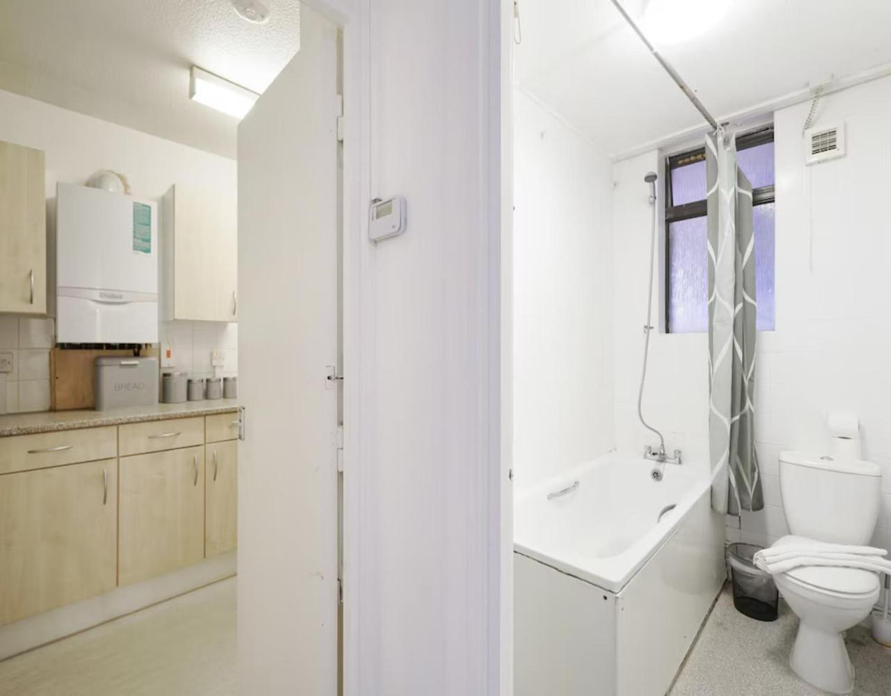 Stylish Two Bedroom London, West Kensington London