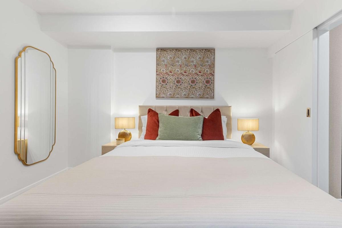 The Urban Hideaway Near Portobello Road Apartment London
