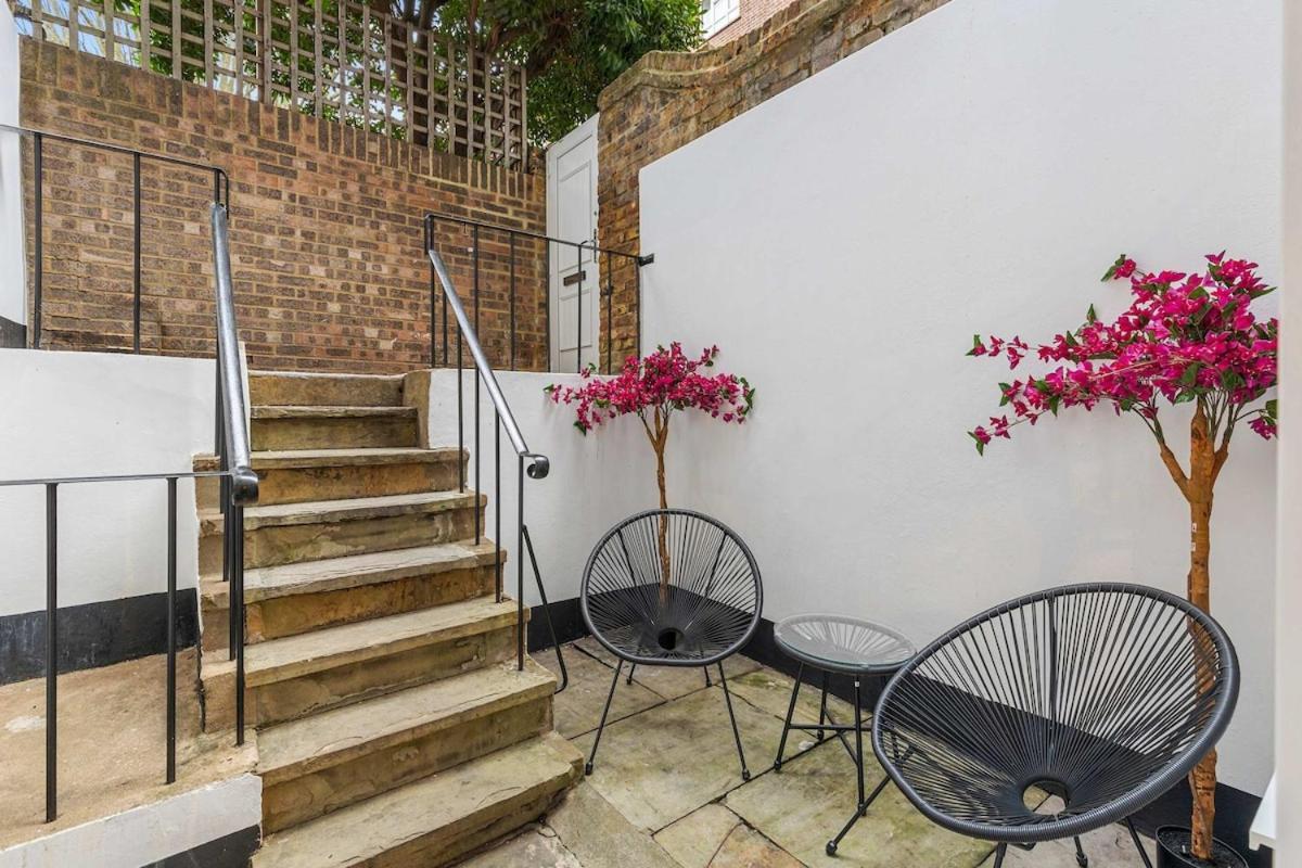 The Urban Hideaway Near Portobello Road Apartment London