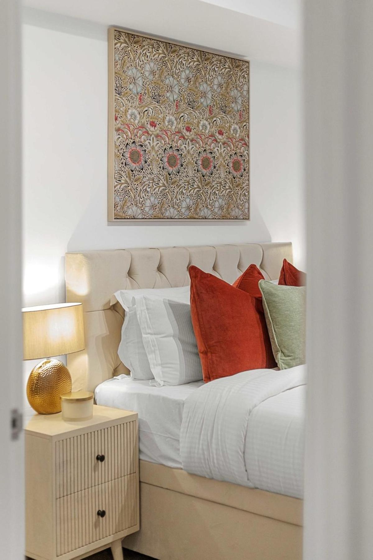 The Urban Hideaway Near Portobello Road Apartment *
