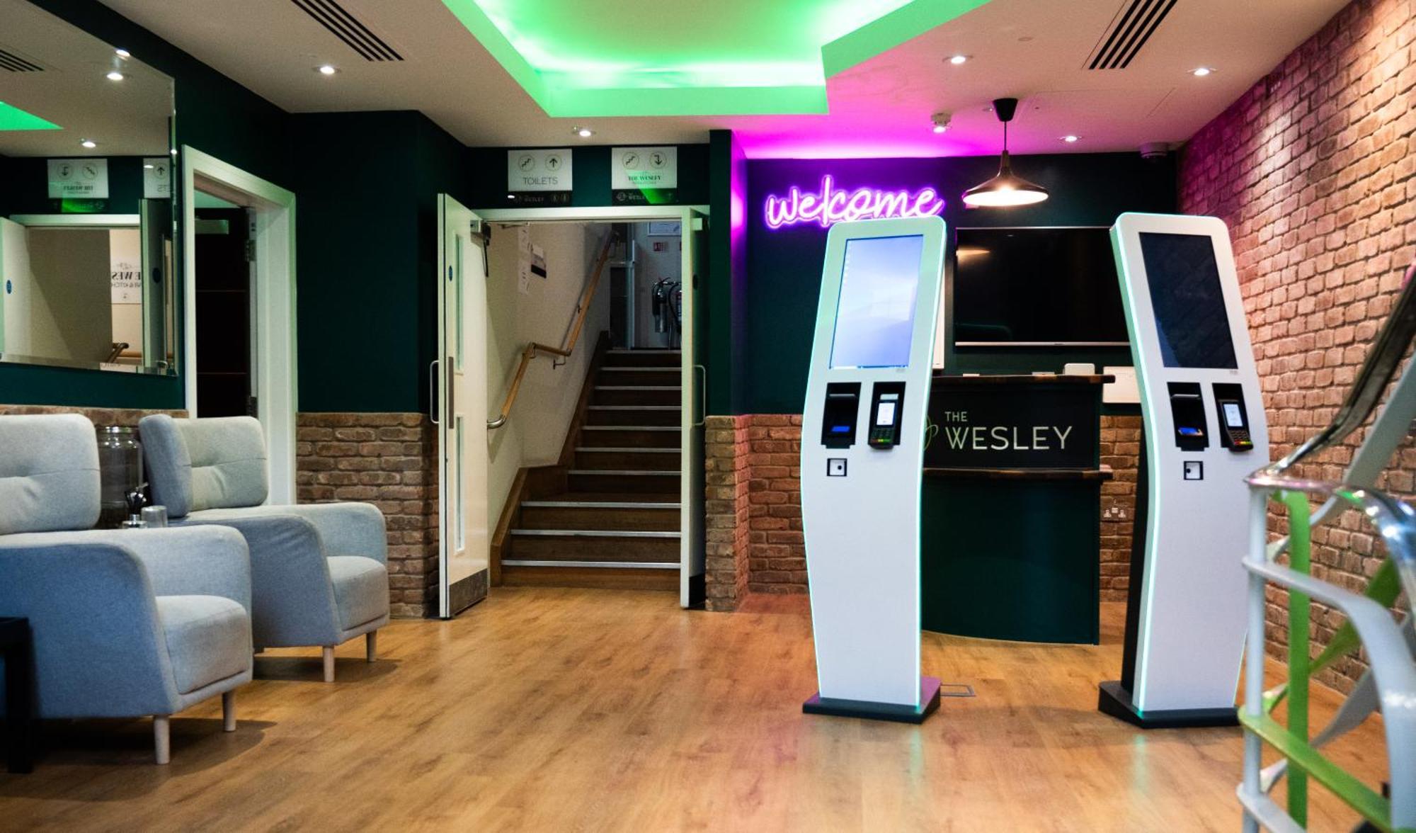 Hotel The Wesley Euston 4*