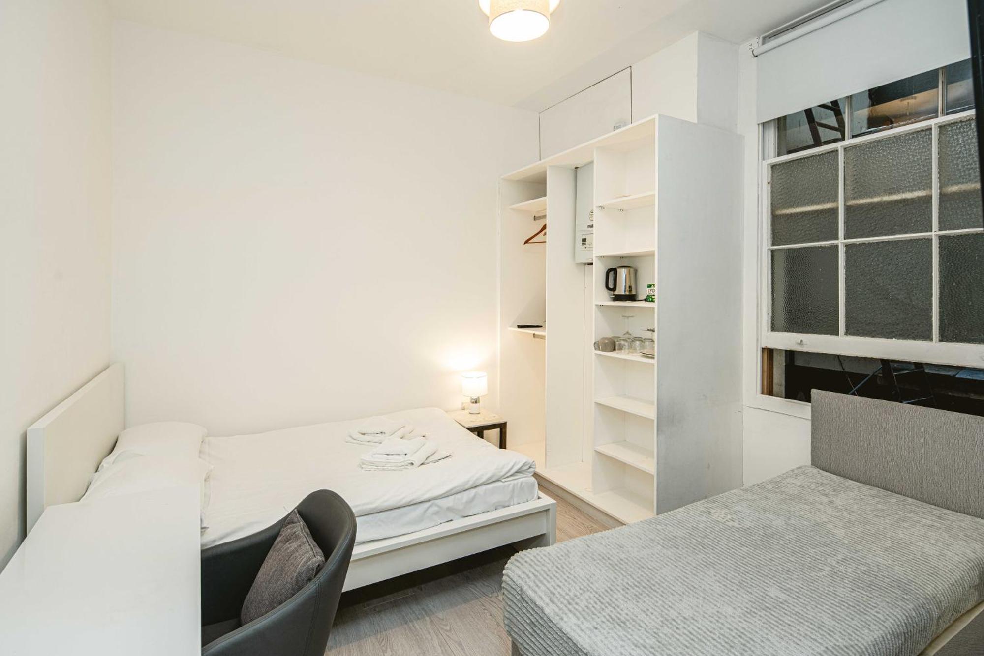Apartment Chic & Cozy: South Kensington London