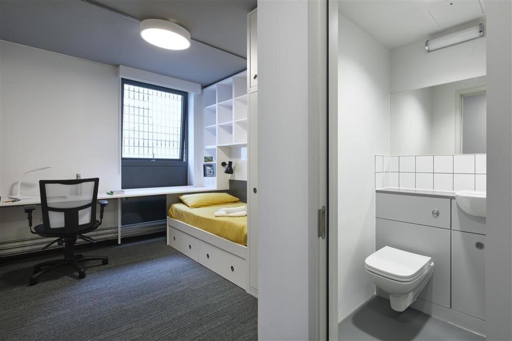 Astor College Apartment London