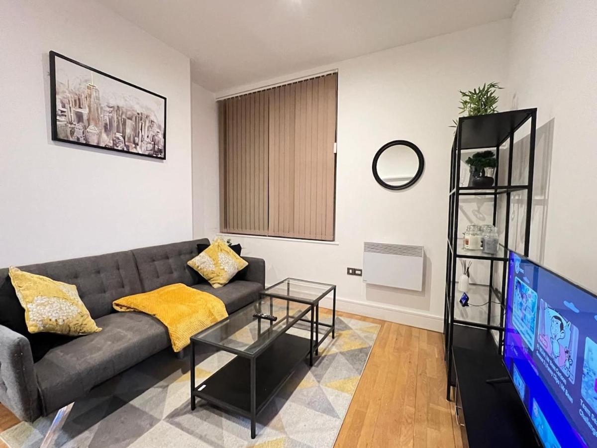Leilighet Lovely High Street 30 Seconds From Station London
