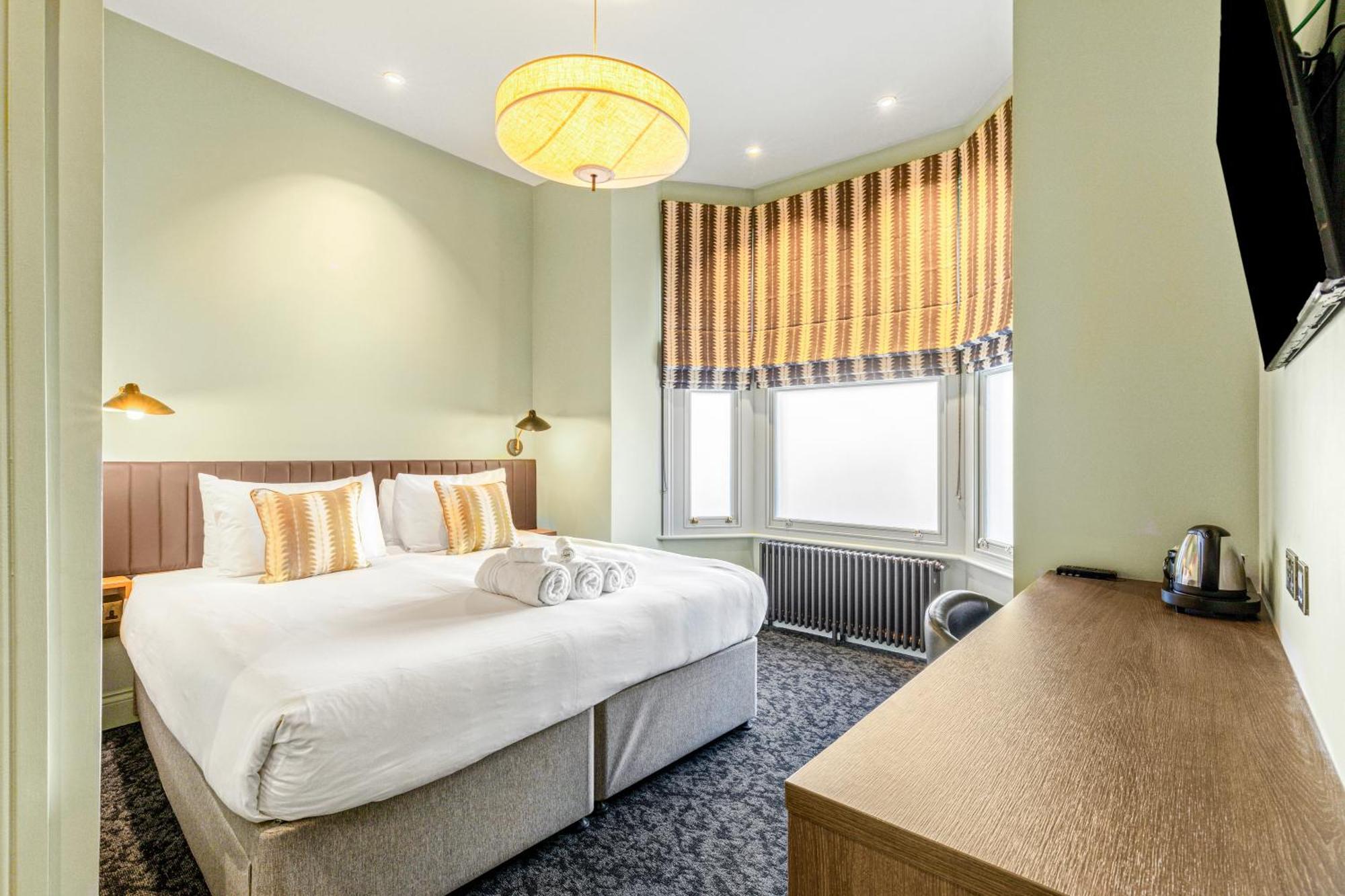 Clapham Guest house 4*