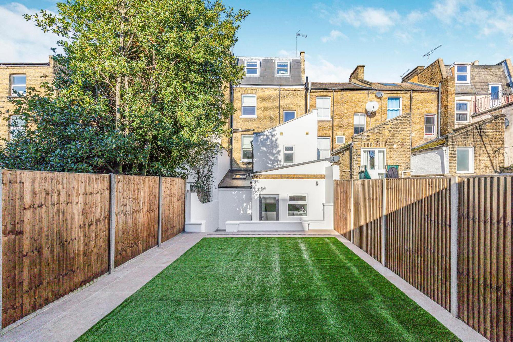 Clapham 4* London