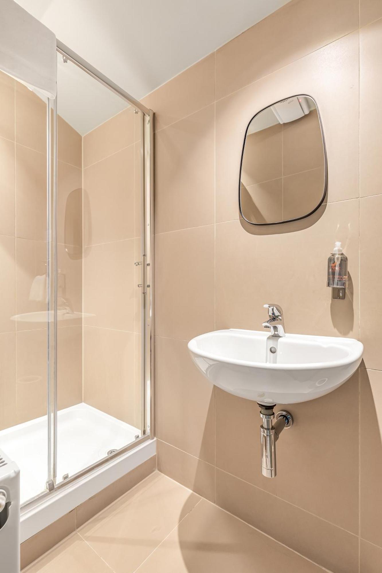 Guest house Clapham 4*