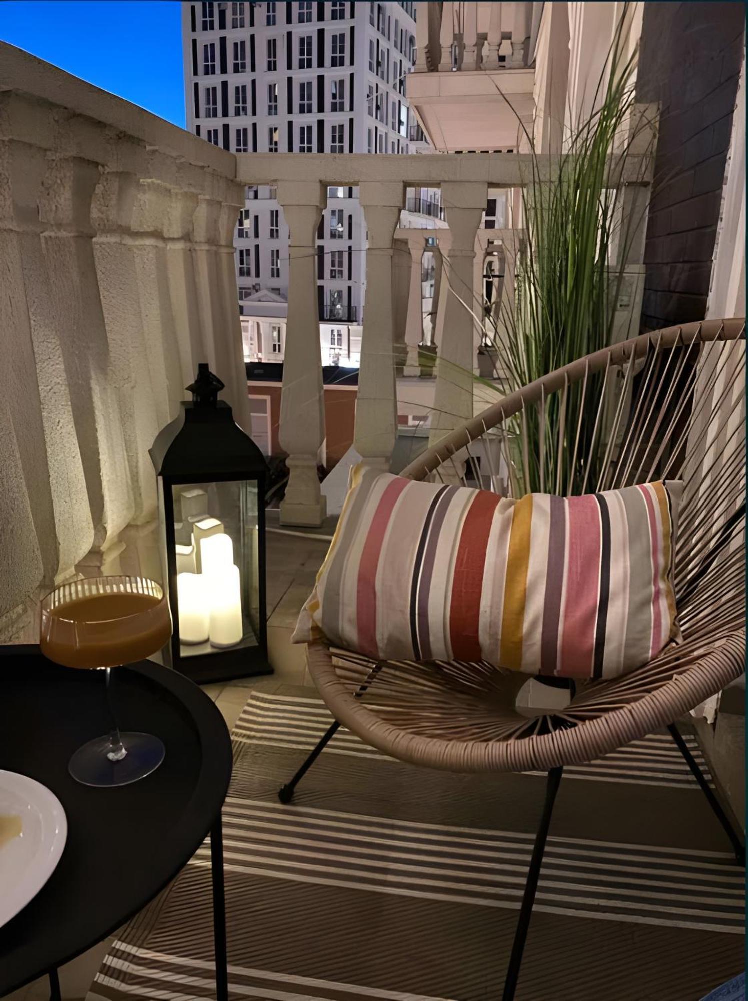 Hyde Park Elegance Escape : & Cozy Apartment London