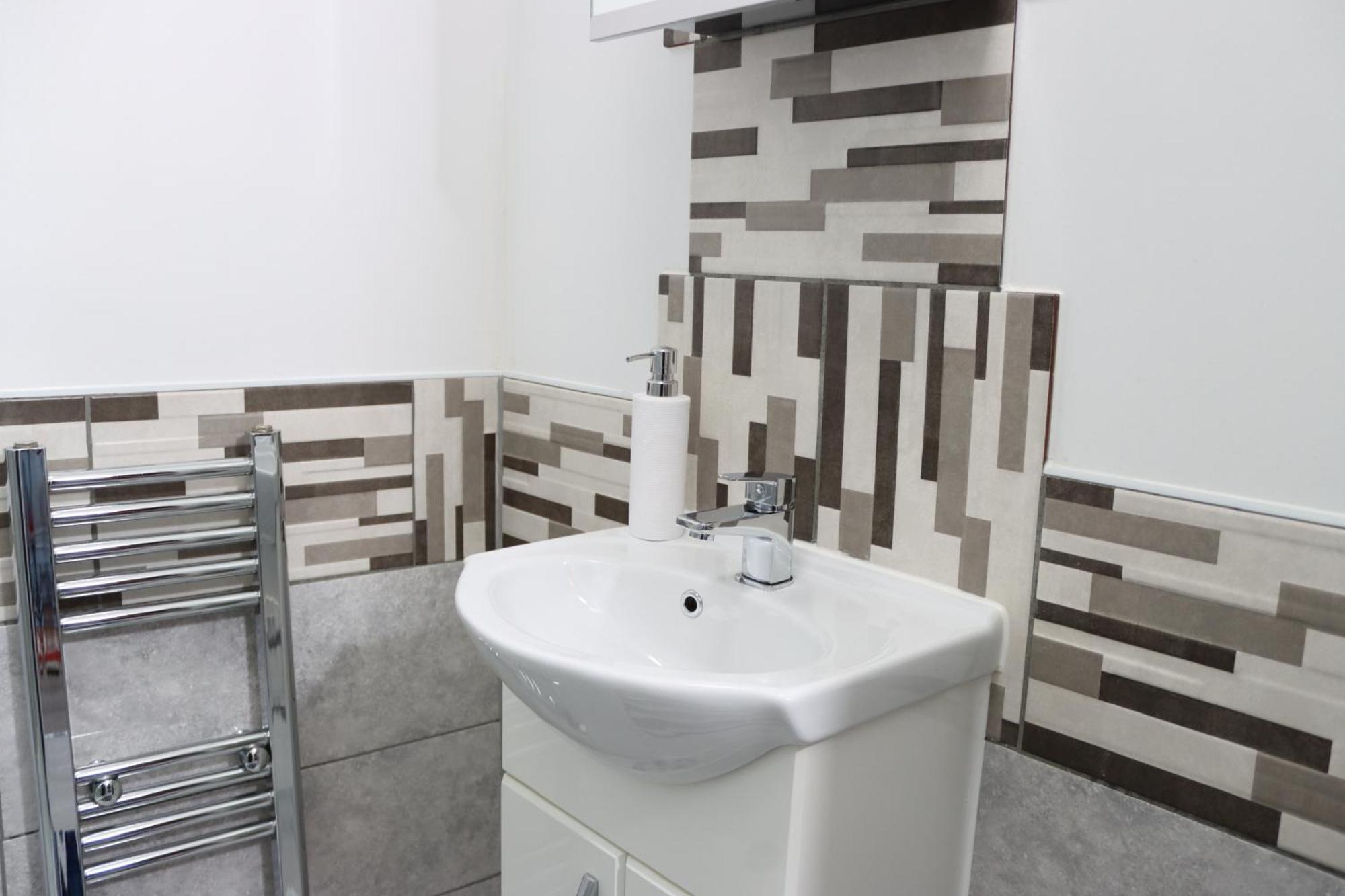 Apartment Cosy With Kitchenette And Private Bathroom - 15mins To London!