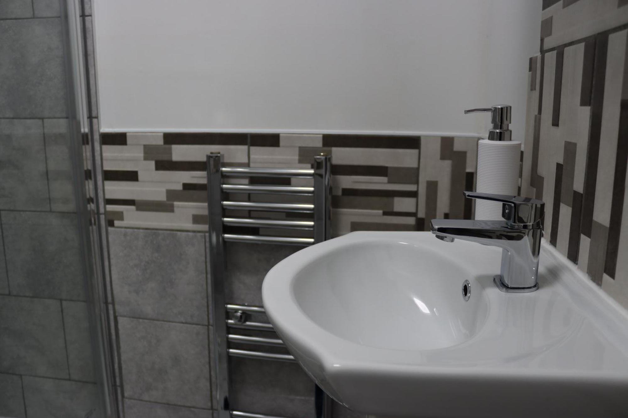 Cosy With Kitchenette And Private Bathroom - 15mins To London! Apartment