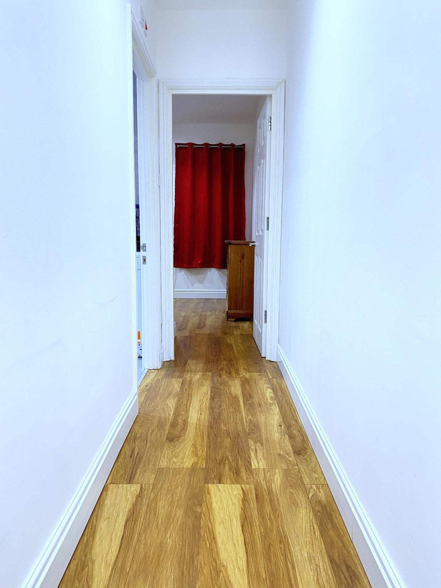 Apartment One Bedroom Spacious Step4 Ltd London