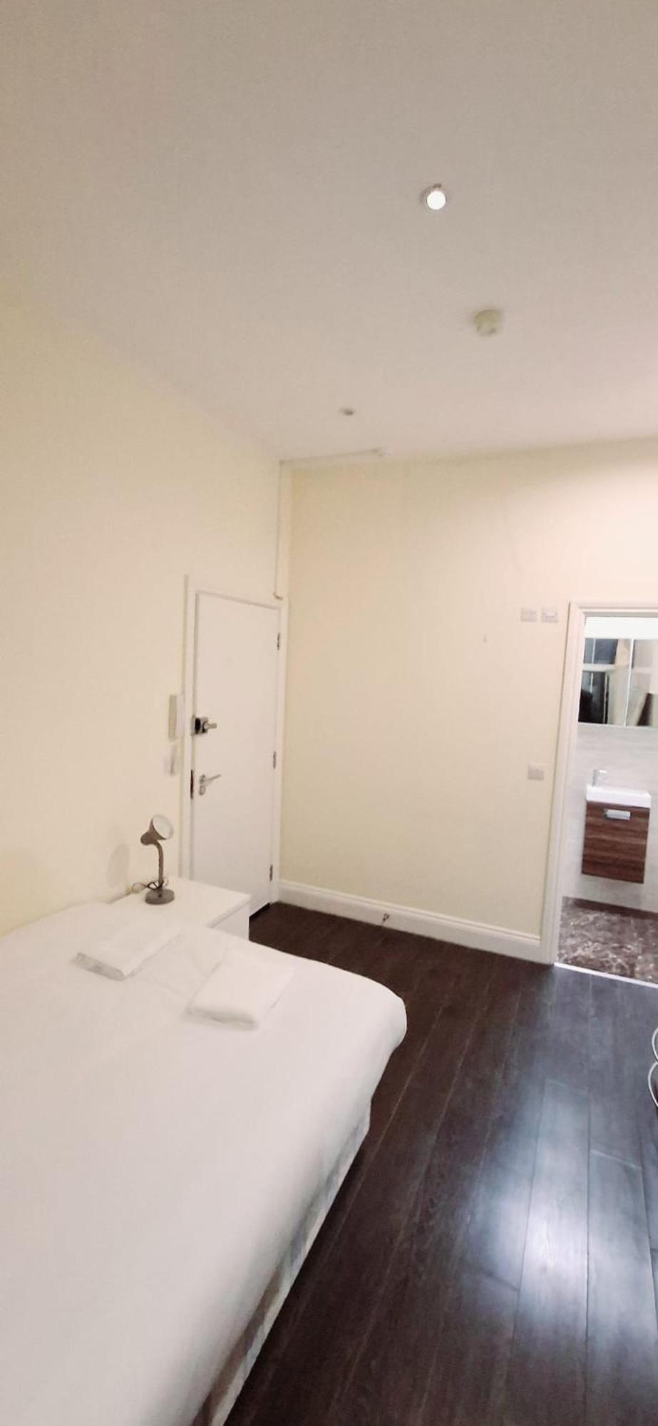 Earls Court Flat Selection London