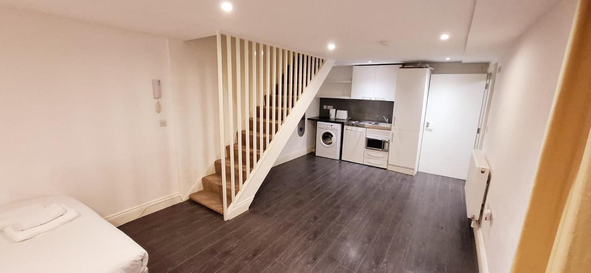 Earls Court Flat Selection * London