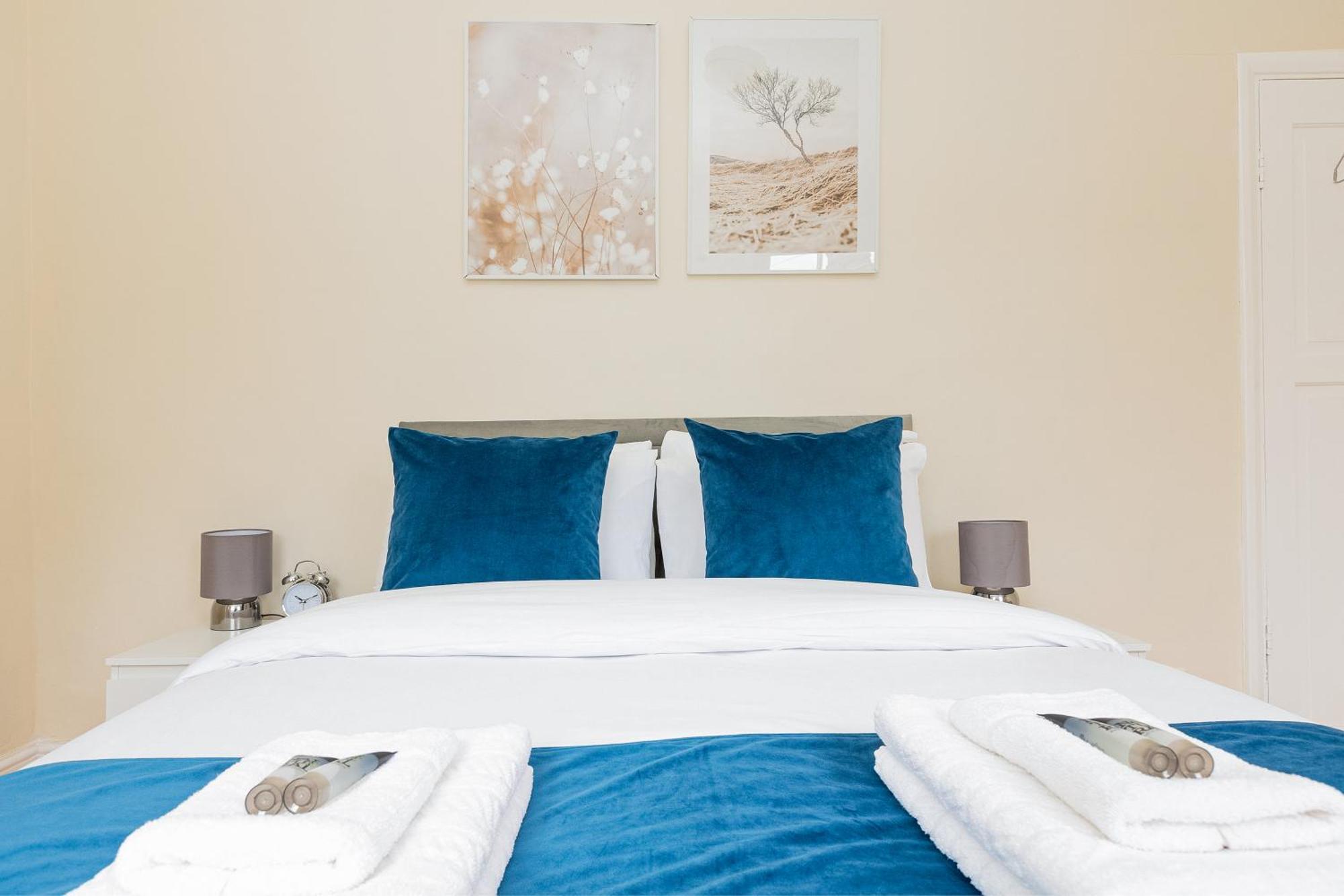 2br Flat With Garden, 5min To Wood Tube Leilighet