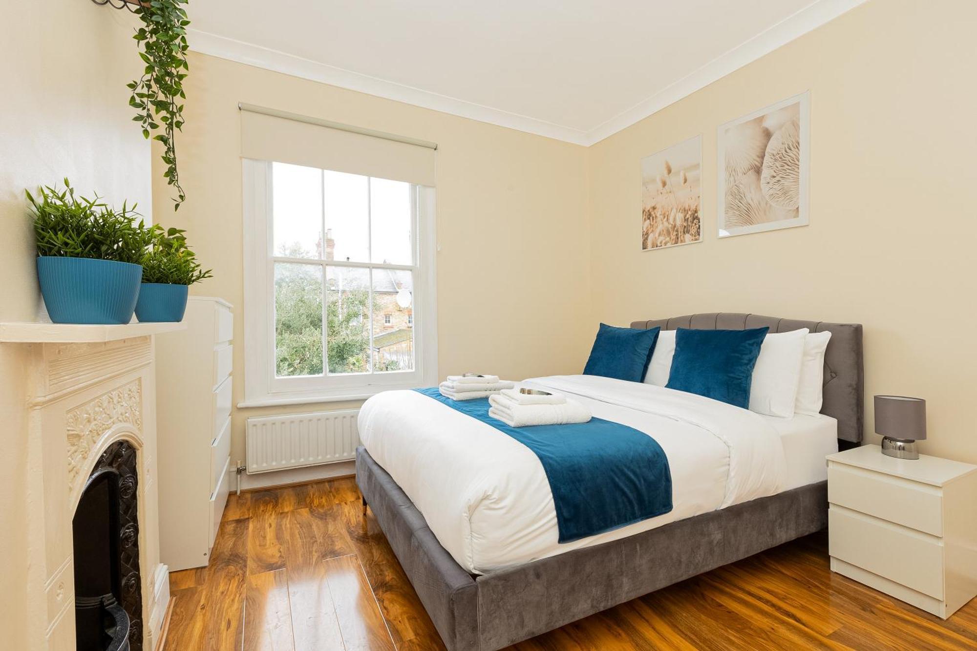 2br Flat With Garden, 5min To Wood Tube Leilighet