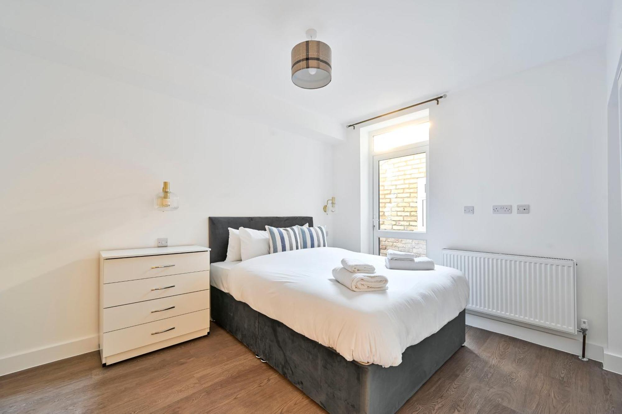 Apartment Beautiful 2 Bed With En Suite, Near Tube And Stamford Bridge *