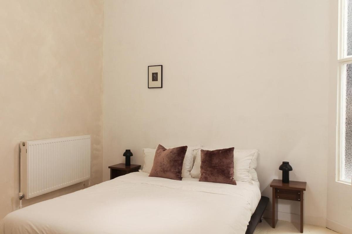 Apartment Bright & Spacious 2br Flat, Great Transport Links London