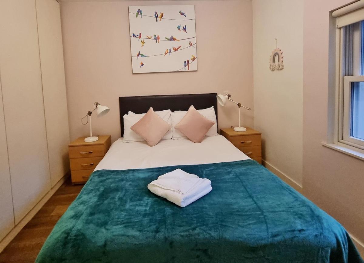 Centre Flat Near Sights * London