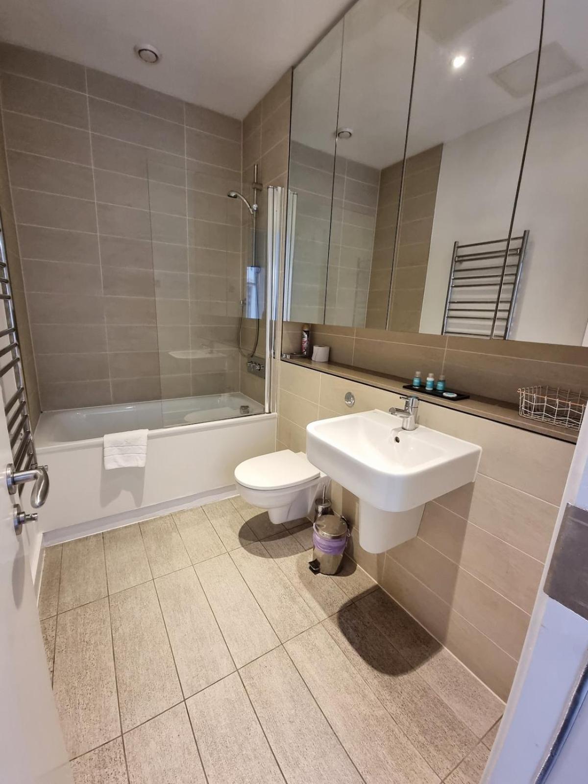 Apartment Centre Flat Near Sights