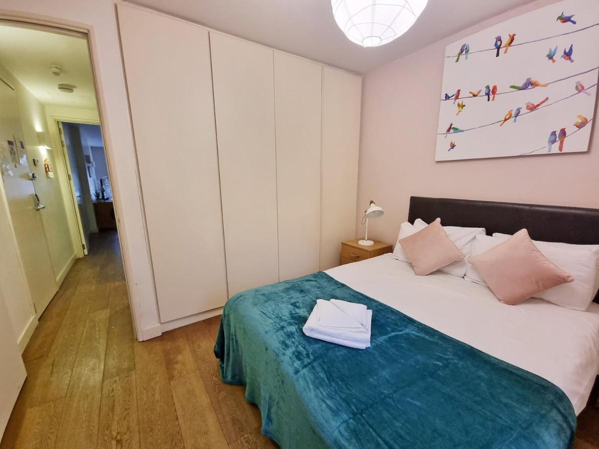 Centre Flat Near Sights * London