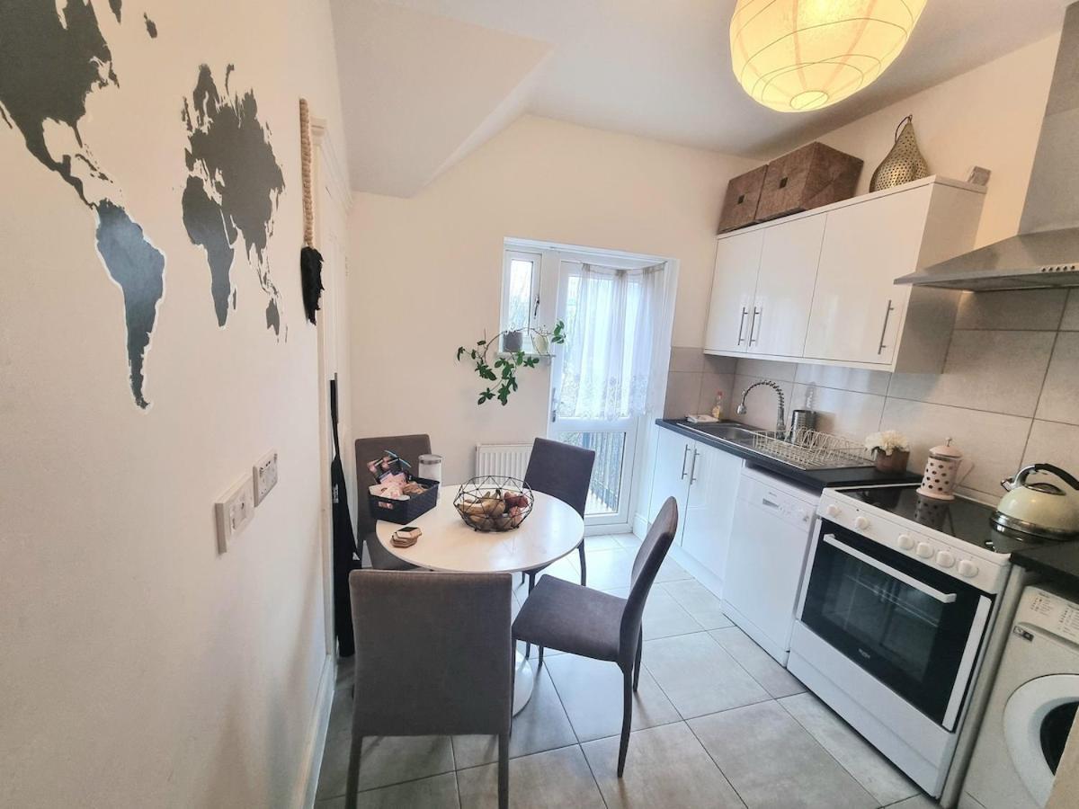 Appartement 2bed 2bath 8min To Bridge Londen