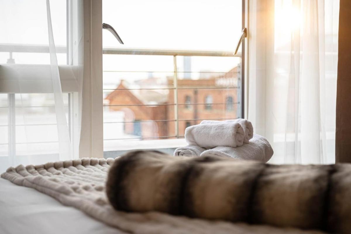 Apartment Penthouse - Canary Wharf - 24 Hr Concierge, Gym, Hot Tub, Sauna, Balcony, Terrace London