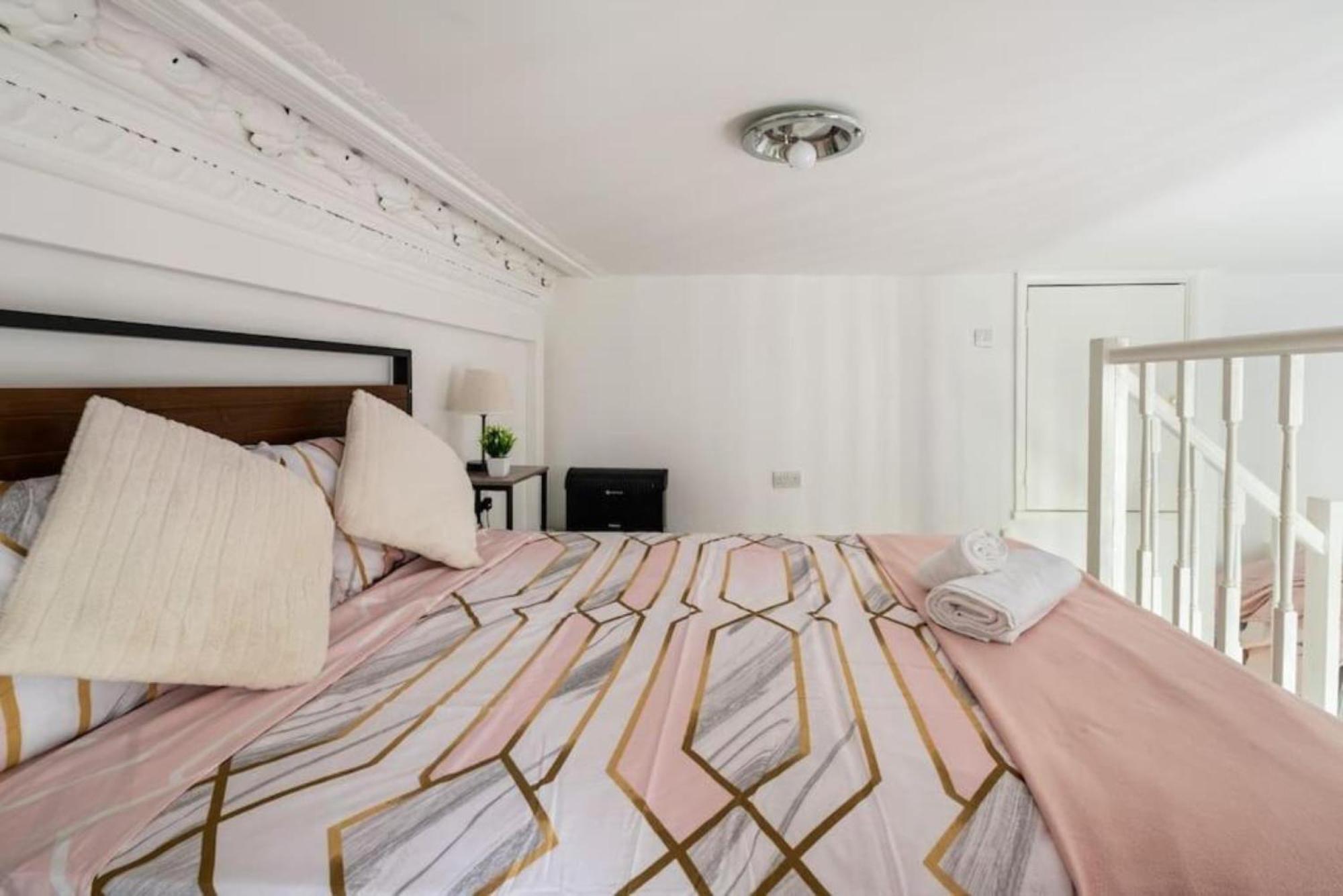 Hidden Terraced Flat In London