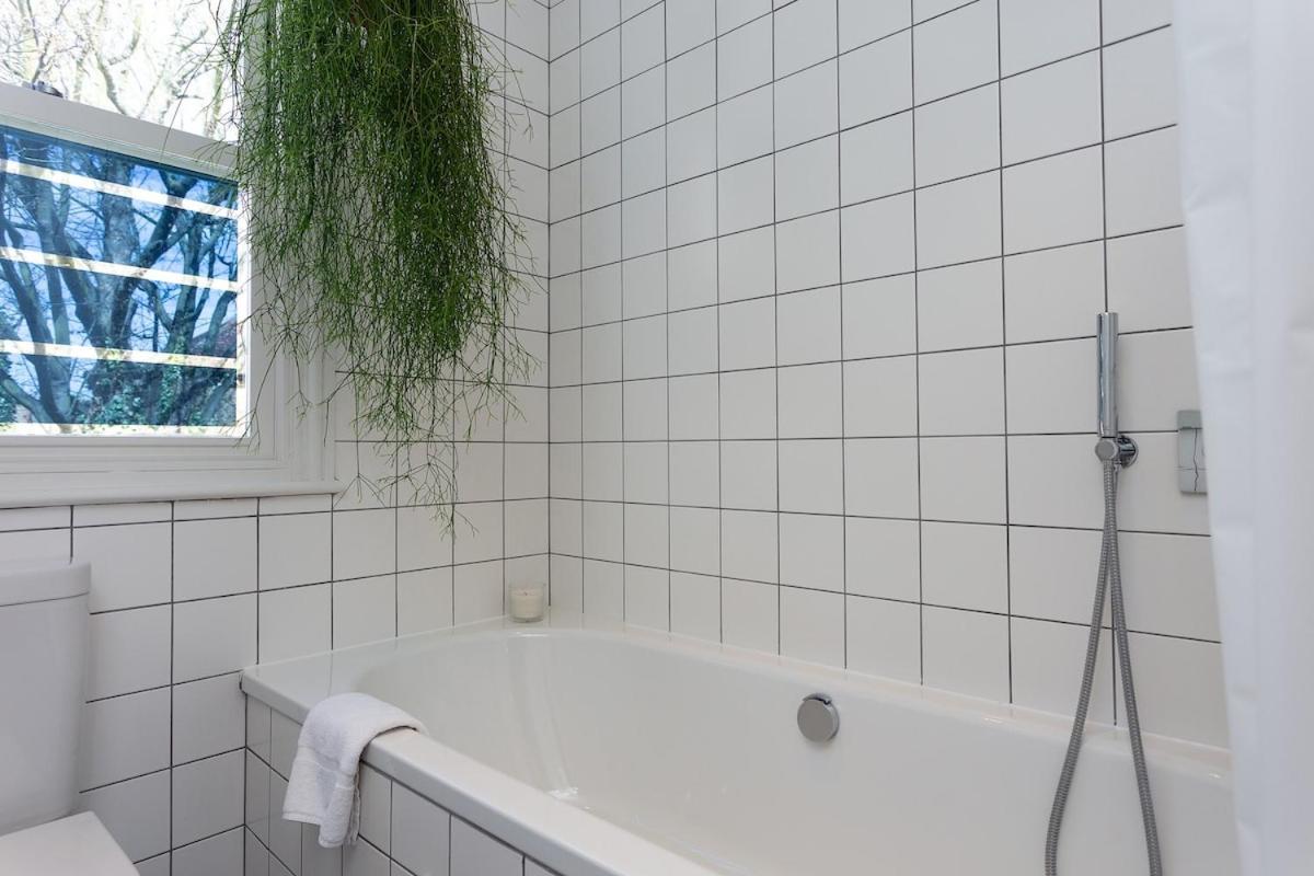 De Beauvoir Penthouse - Private 1 Bed Apartment London