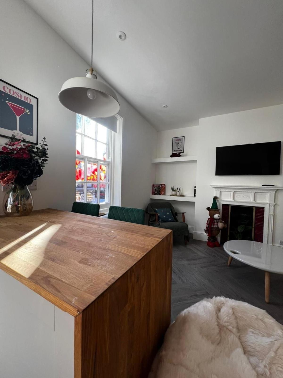 Soho Gem! 2-bedroom Mansion Flat Apartment
