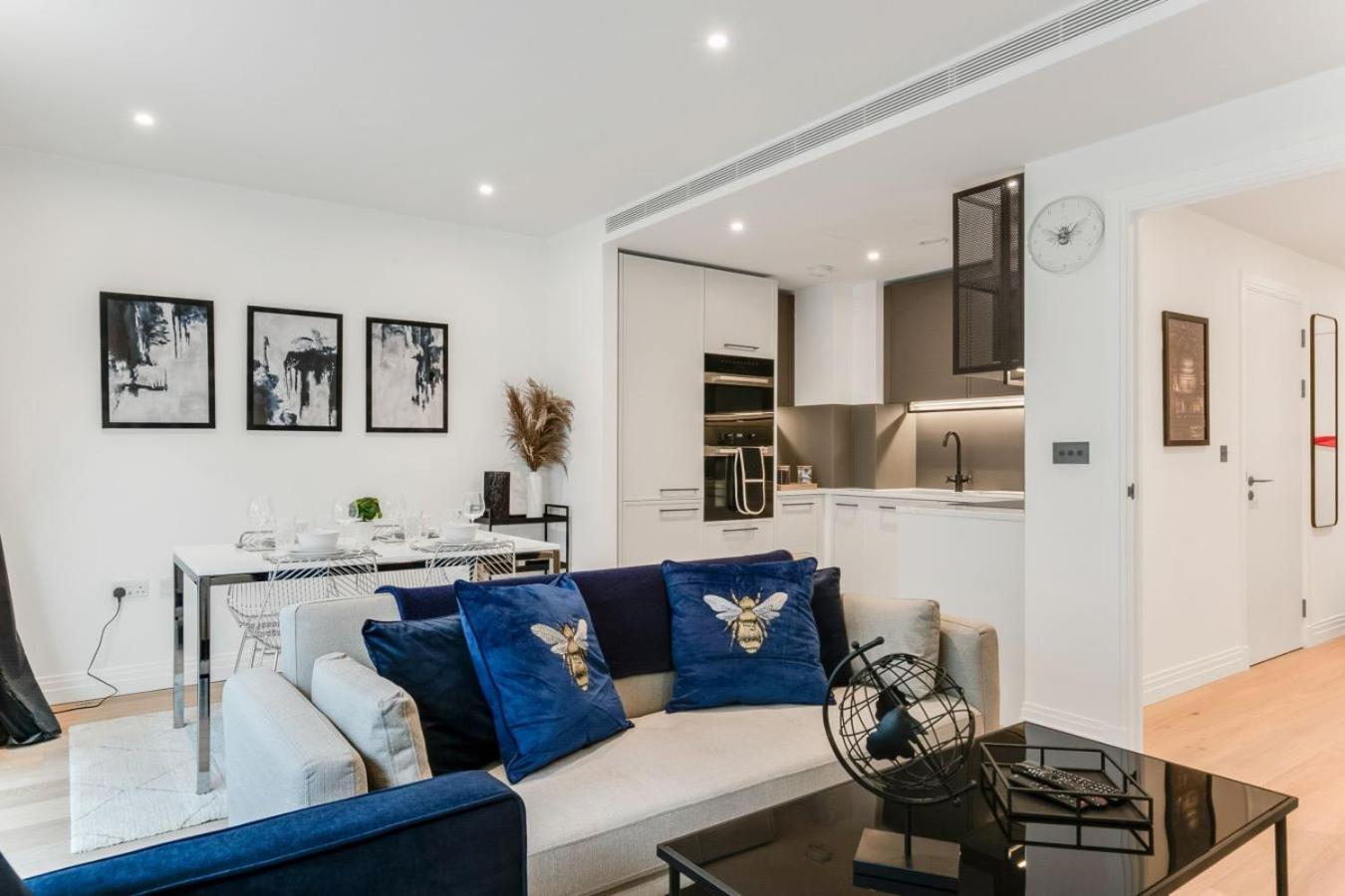 1br Chelsea Retreat With Balcony View Apartment London