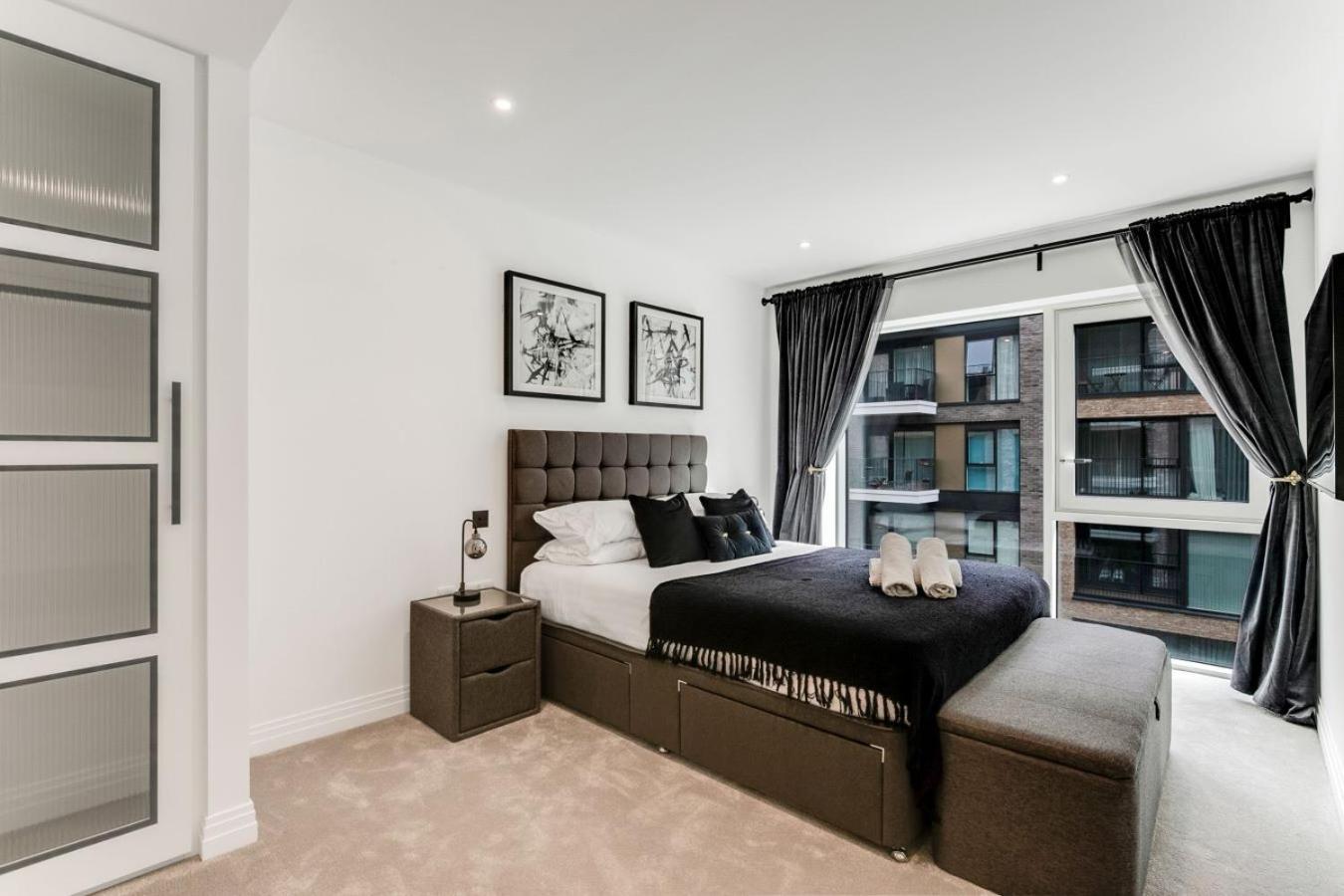 Apartment 1br Chelsea Retreat With Balcony View *