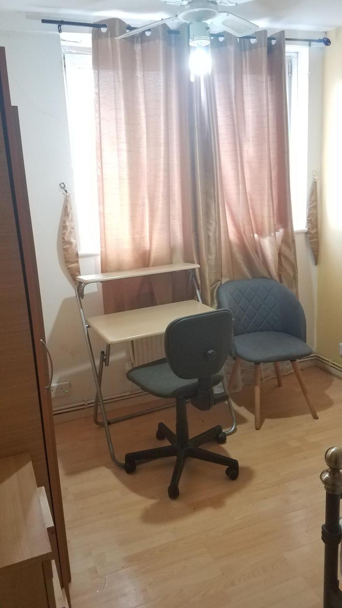 Basic Kapselhotel *