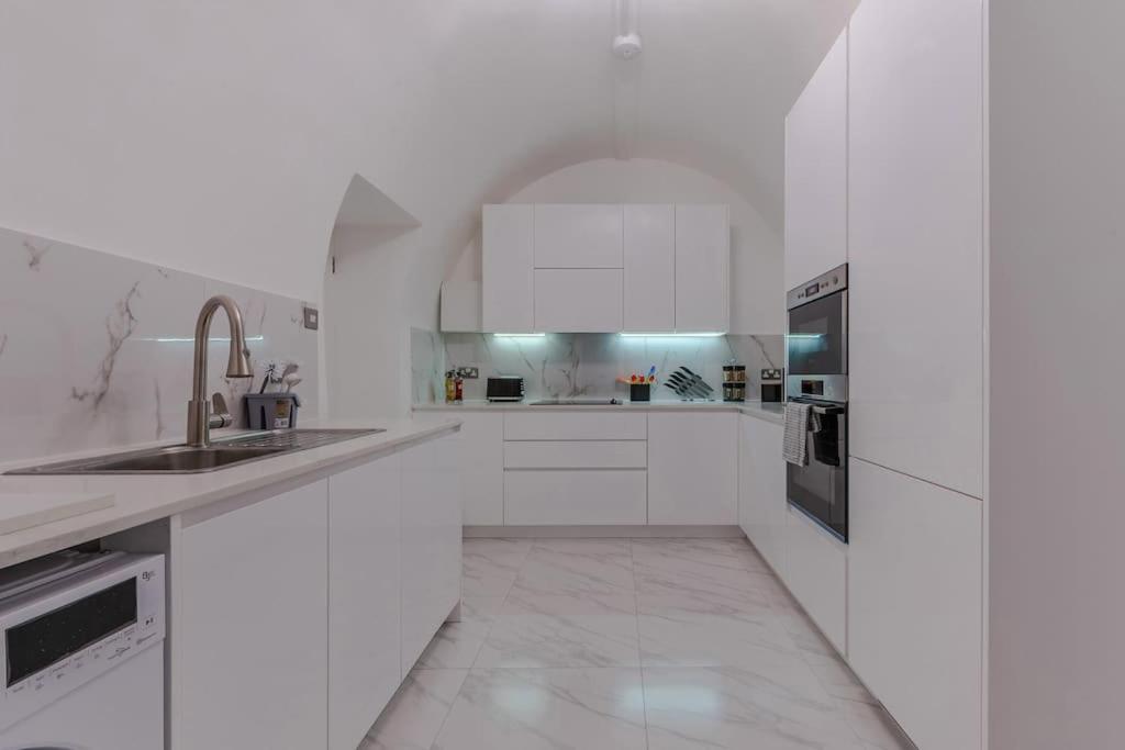 Apartment Elegant 1 Bedroom Lower Ground On Harley Street 1h