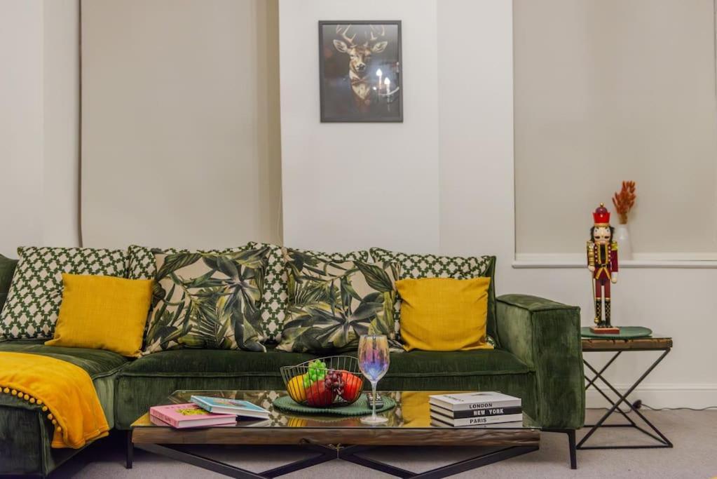 Elegant 1 Bedroom Lower Ground On Harley Street 1h * London