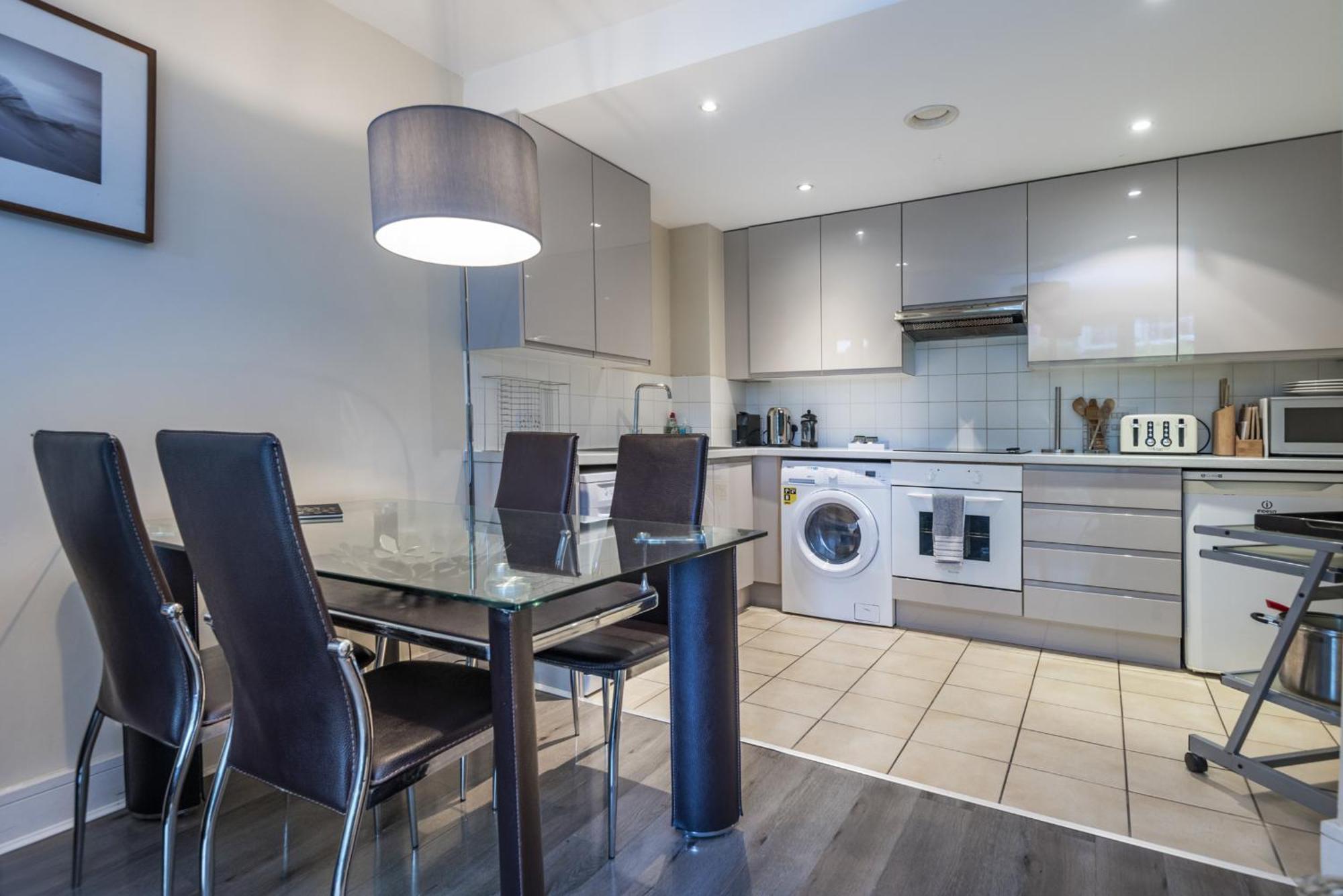 Riverside Apartment London