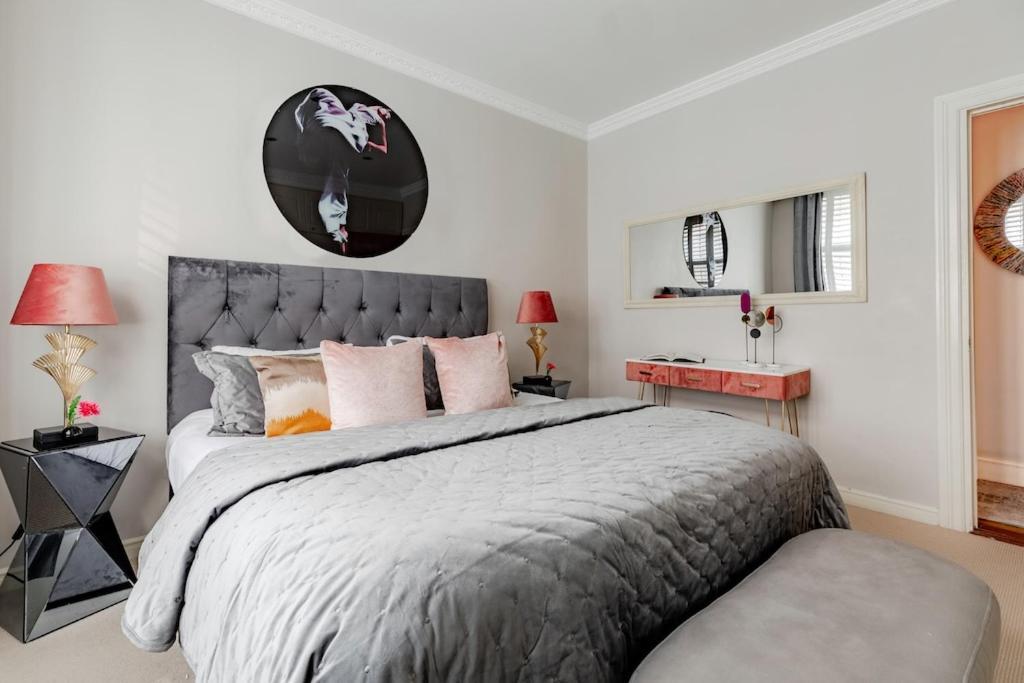 Revamped & Luxxe For Covent Garden Lovers! Adorable For Families & Friends *