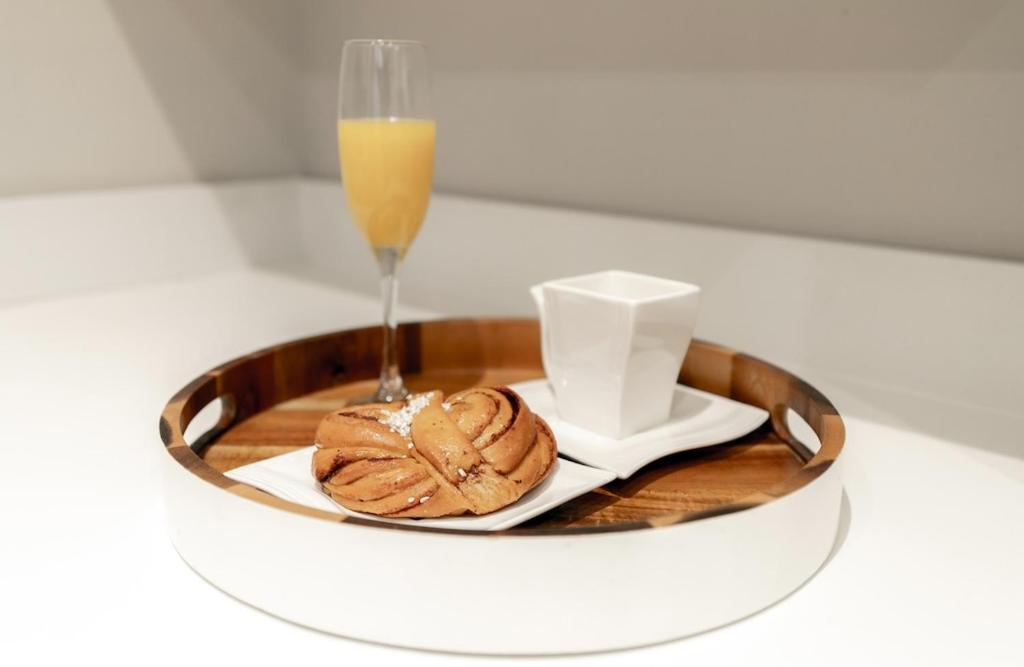 Apartment Revamped & Luxxe For Covent Garden Lovers! Adorable For Families & Friends London