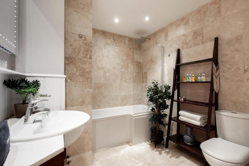 Revamped & Luxxe For Covent Garden Lovers! Adorable For Families & Friends * London