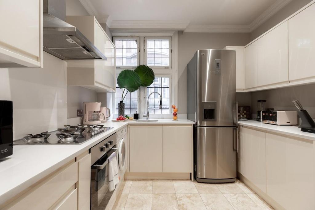 Revamped & Luxxe For Covent Garden Lovers! Adorable For Families & Friends
