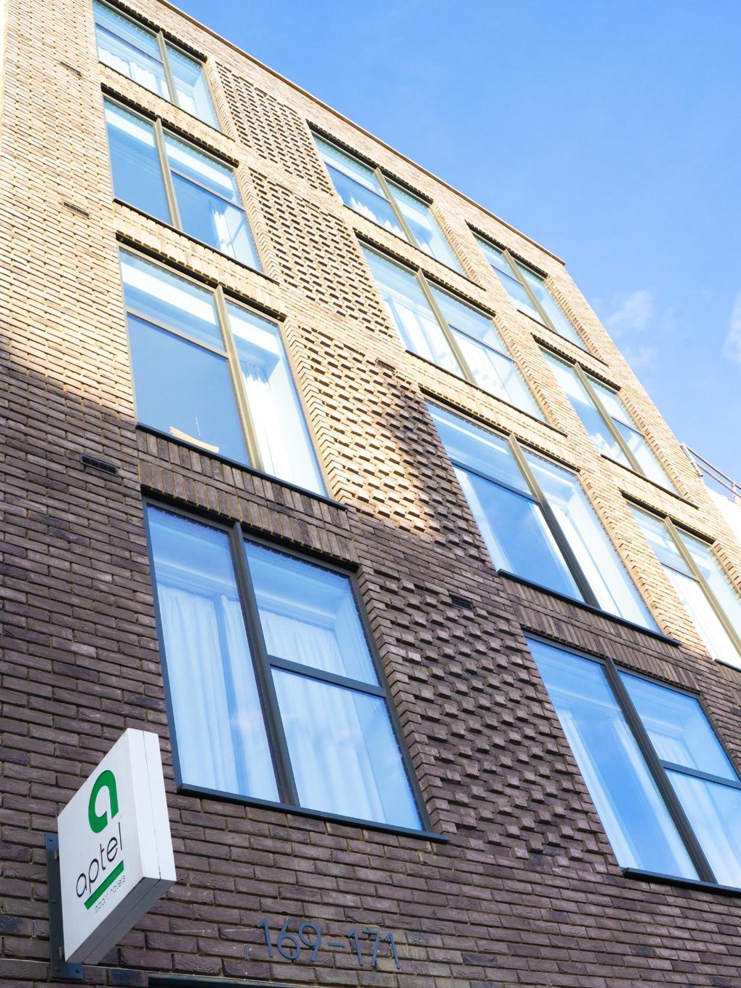 Aparthotel Aptel East 3*