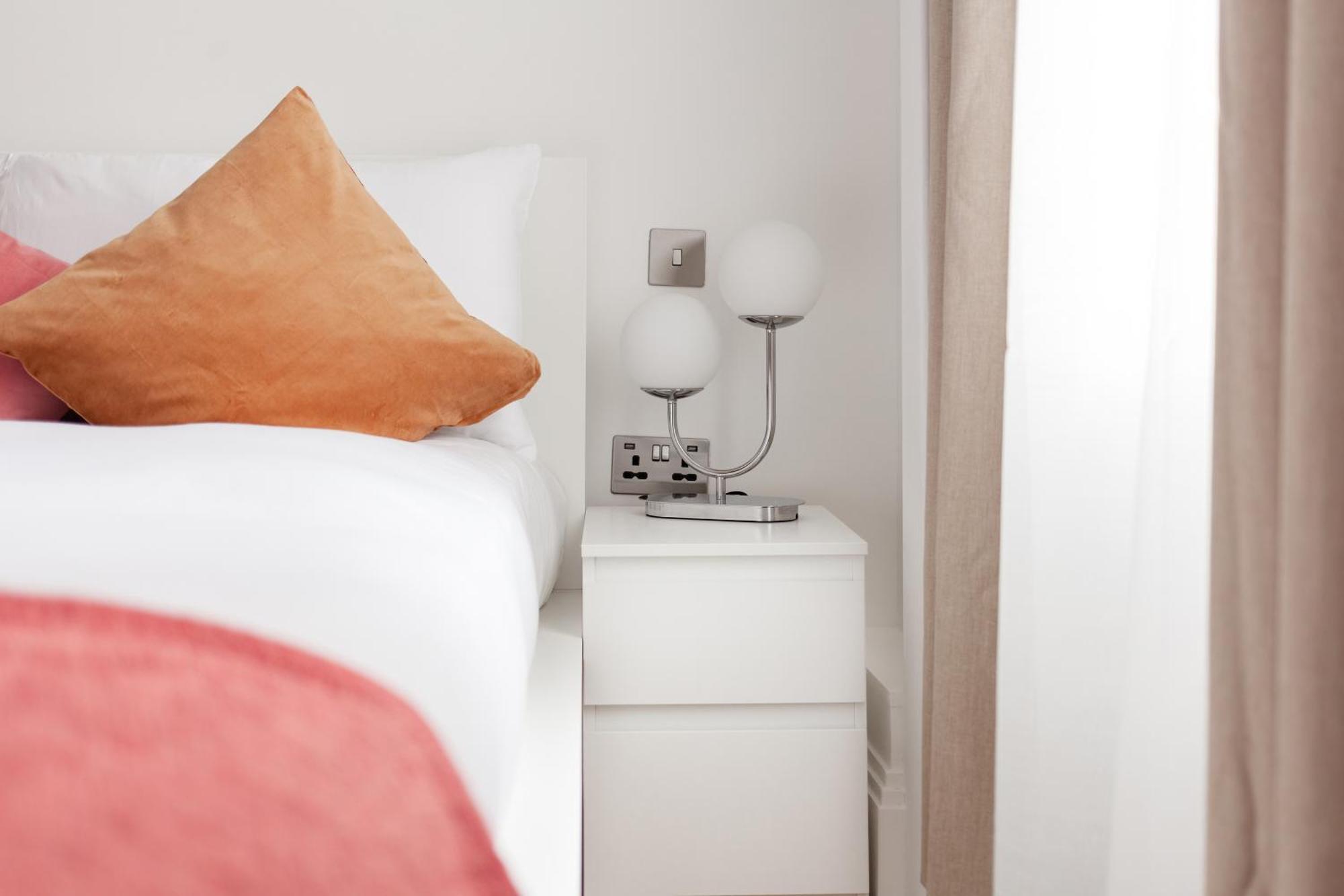 Luxury Two Bedroom In Marylebone -