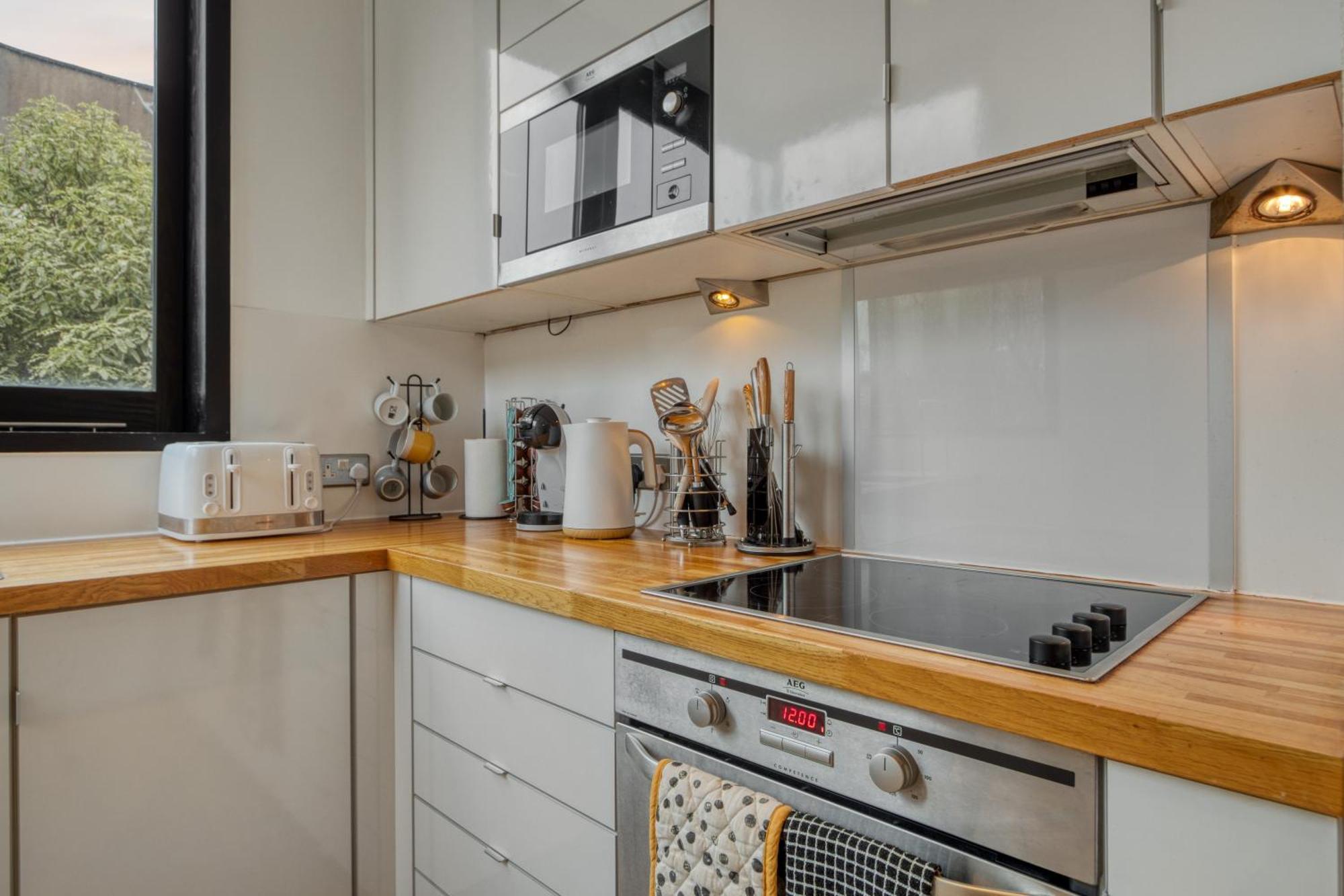 Award Winning 2 Bedroom House, King's Cross * London